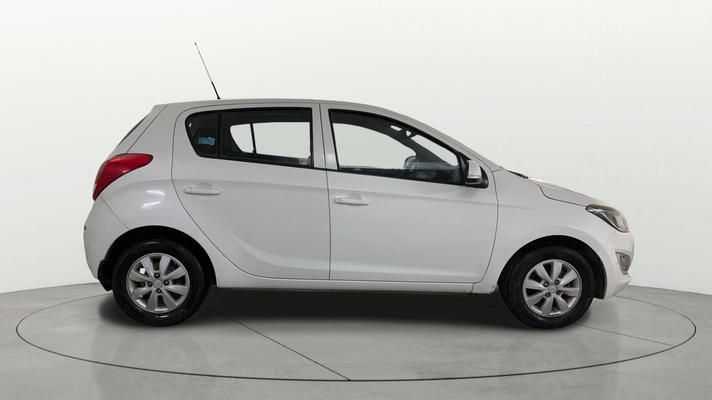 2014 Hyundai Elite i20 SPORTZ 1.2, Petrol, Manual, 41,304 km, Right Side View