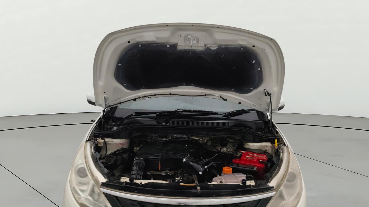 2015 Tata Zest XMS PETROL, Petrol, Manual, 1,17,892 km, Open Bonet
