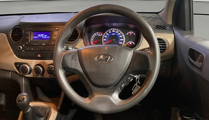 2016 Hyundai Grand i10 MAGNA 1.2 KAPPA VTVT, Petrol, Manual, 17,154 km, Steering Wheel Close Up