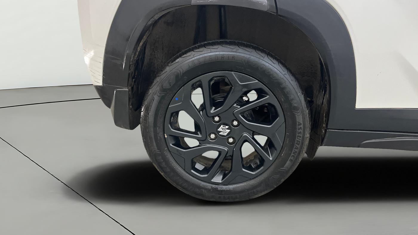 2024 Maruti FRONX DELTA PLUS 1.2L AGS, Petrol, Automatic, 25,197 km, Right Rear Wheel