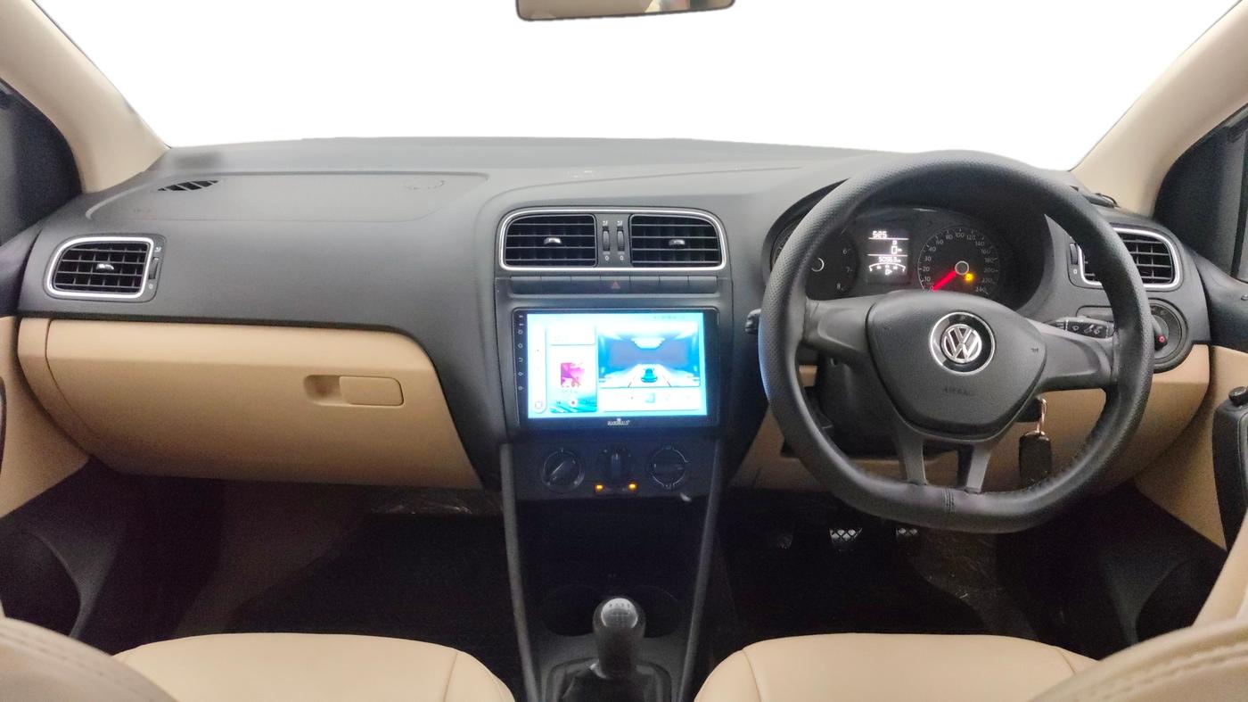 2016 Volkswagen Ameo COMFORTLINE 1.2L, Petrol, Manual, 50,963 km, Dashboard