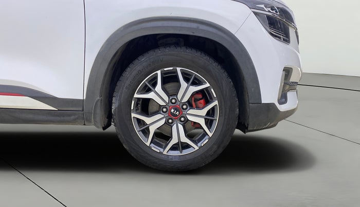 2020 KIA SELTOS GTX PLUS AT 1.5 DIESEL, Diesel, Automatic, 31,482 km, Right Front Wheel