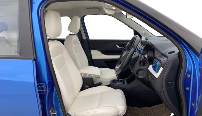 2022 Tata PUNCH CREATIVE AMT 1.2 RTN DUAL TONE, Petrol, Automatic, 37,122 km, Right Side Front Door Cabin