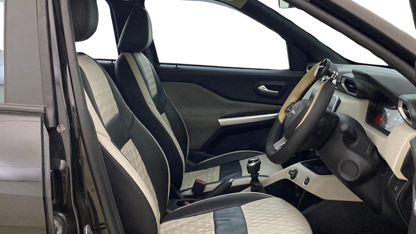 2021 Nissan MAGNITE XV MT, Petrol, Manual, 42,049 km, Right Side Front Door Cabin