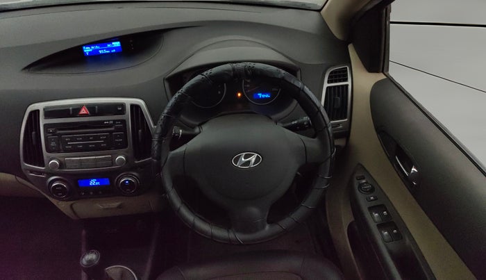 2013 Hyundai i20 MAGNA 1.2, Petrol, Manual, 37,038 km, Steering Wheel Close Up