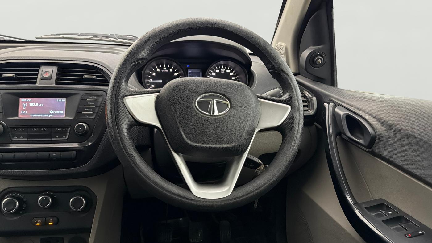 2017 Tata Tiago XT PETROL, Petrol, Manual, 54,084 km, Steering Wheel Close Up