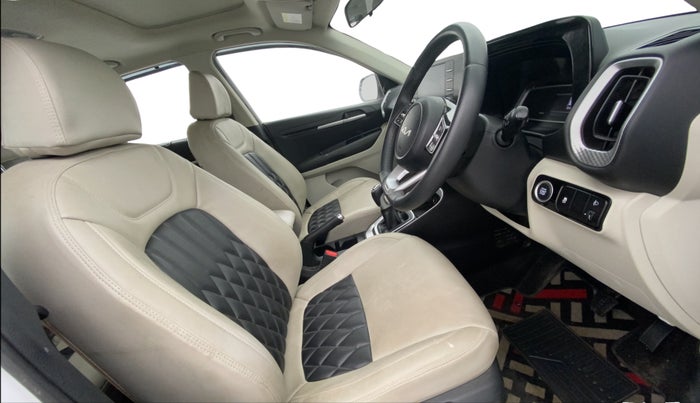 2022 KIA SONET HTX ANNIVERSARY EDITION 1.0 IMT, Petrol, Manual, 41,805 km, Right Side Front Door Cabin