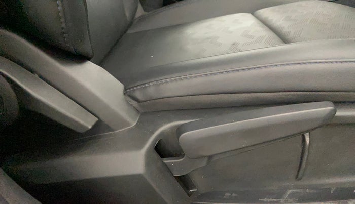 2021 Tata ALTROZ XZ PLUS PETROL DARK EDITION, Petrol, Manual, 36,554 km, Driver Side Adjustment Panel