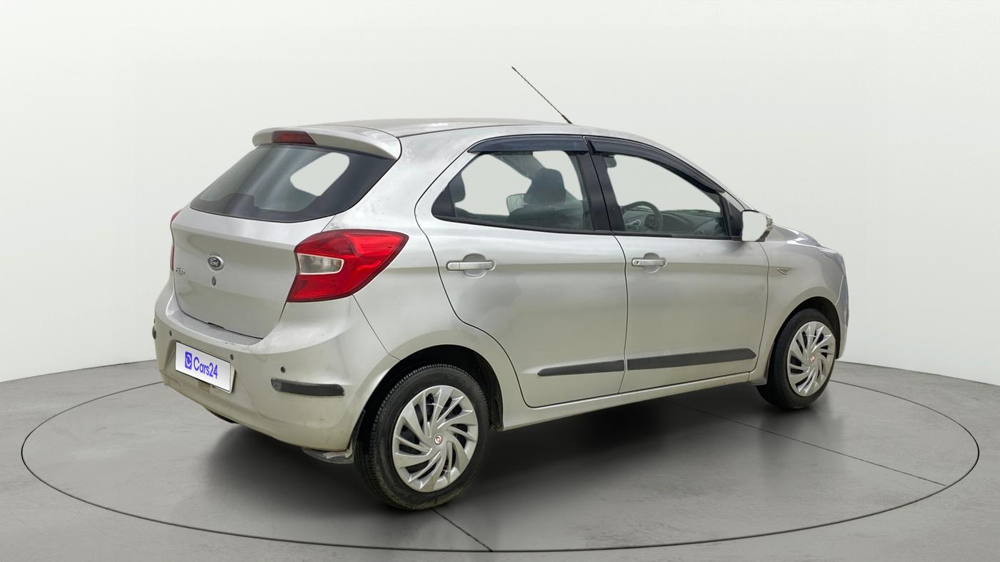 2015 Ford New Figo TREND 1.2 PETROL, Petrol, Manual, 29,990 km, Right Back Diagonal