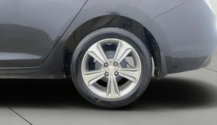 2019 Hyundai Verna 1.6 VTVT SX, CNG, Manual, 88,114 km, Left Rear Wheel