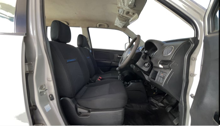 2015 Maruti Wagon R Stingray VXI, Petrol, Manual, 98,780 km, Right Side Front Door Cabin