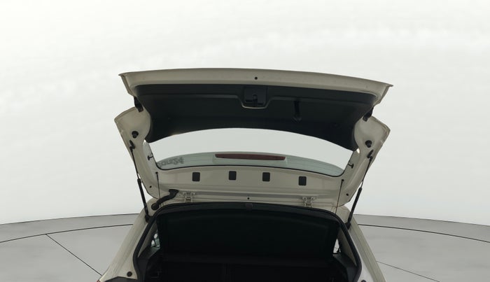 2024 Skoda KUSHAQ STYLE 1.5L TSI MT, Petrol, Manual, 17,357 km, Boot Door Open