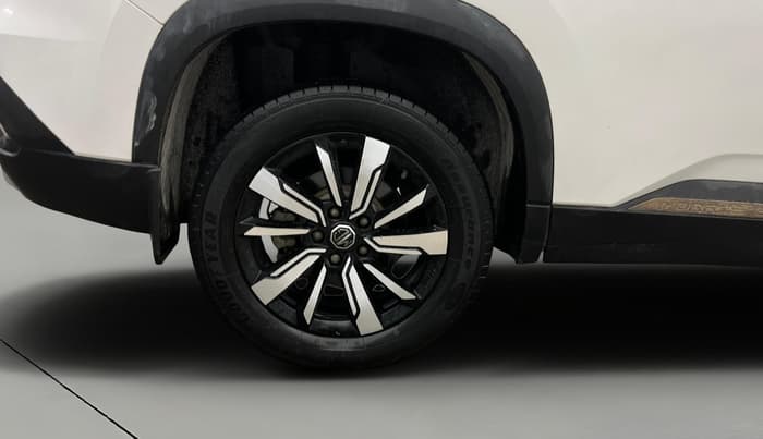2021 MG HECTOR SUPER 1.5 PETROL, Petrol, Manual, 23,961 km, Right Rear Wheel