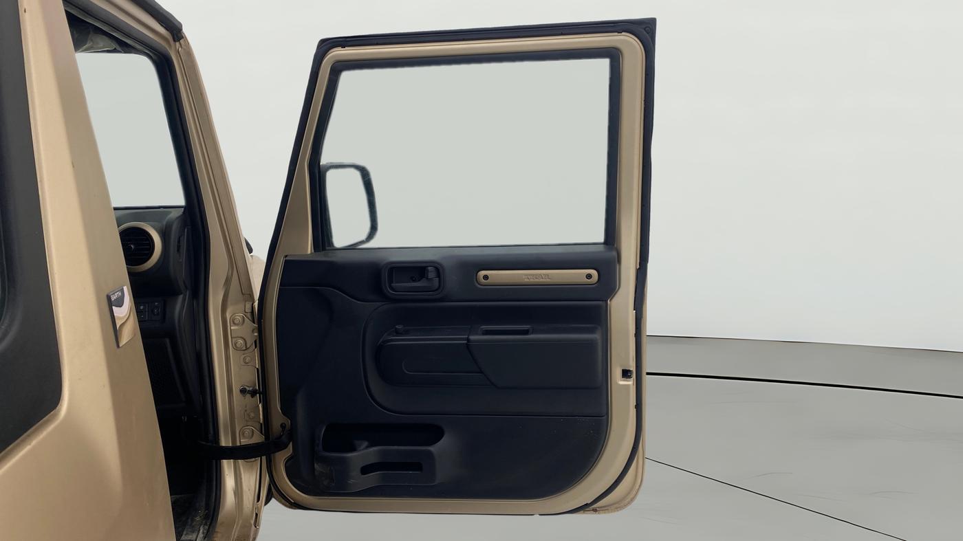 2024 Mahindra Thar LX PETROL HT 4WD AT, Petrol, Automatic, 4,777 km, RHS Front Door