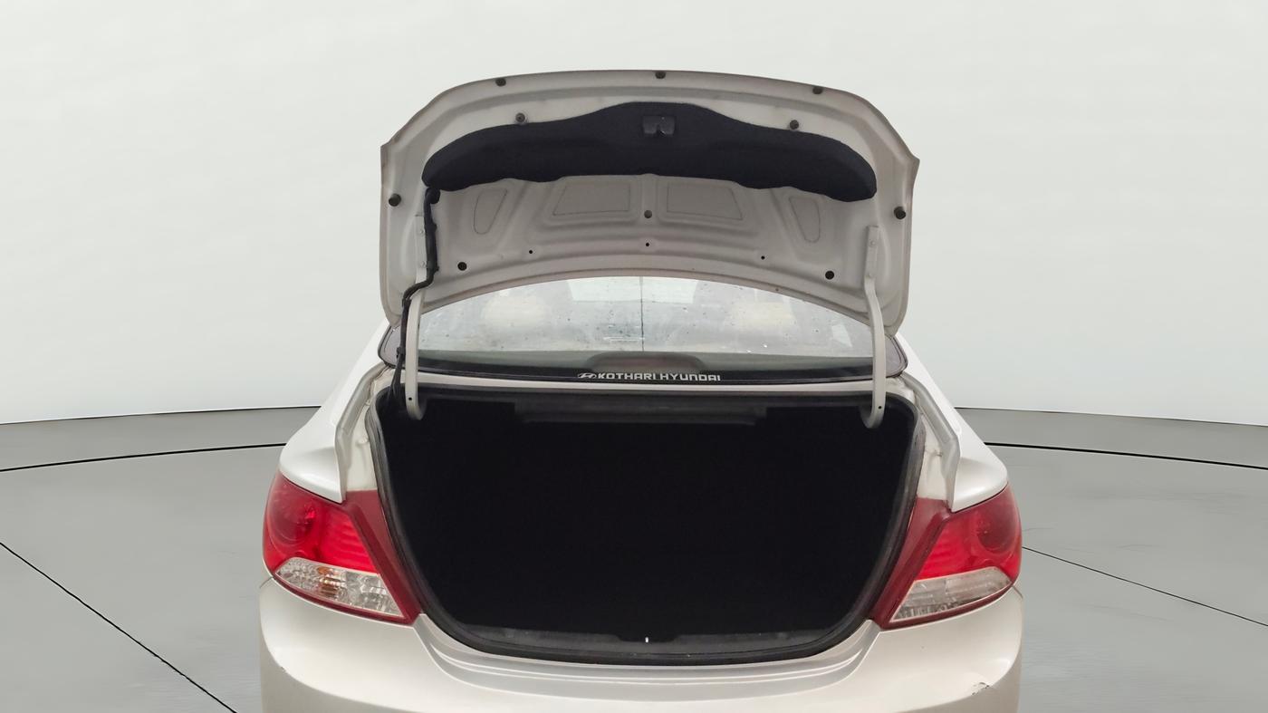 2014 Hyundai Verna FLUIDIC 1.6 CRDI SX OPT AT, Diesel, Automatic, 74,245 km, Boot Door Open