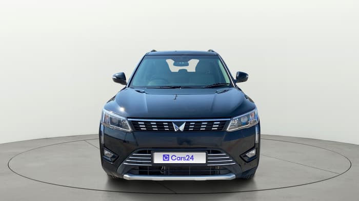 2023 Mahindra XUV300 W8 (O) 1.2 PETROL, Petrol, Manual, 13,938 km, Front