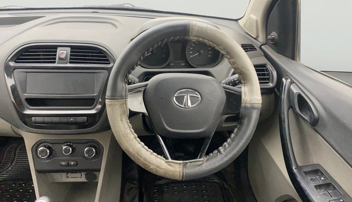 2018 Tata Tiago XM PETROL, Petrol, Manual, 1,21,475 km, Steering Wheel Close Up