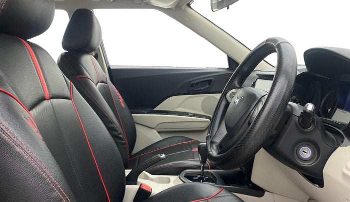 2023 Mahindra XUV300 W6 1.5 DIESEL AMT, Diesel, Automatic, 24,240 km, Right Side Front Door Cabin