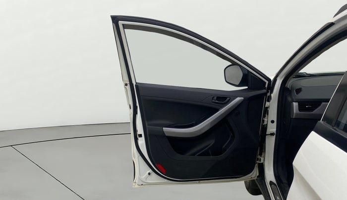 2023 Tata NEXON XM SUNROOF DIESEL, Diesel, Manual, 1,22,287 km, LHS Front Door