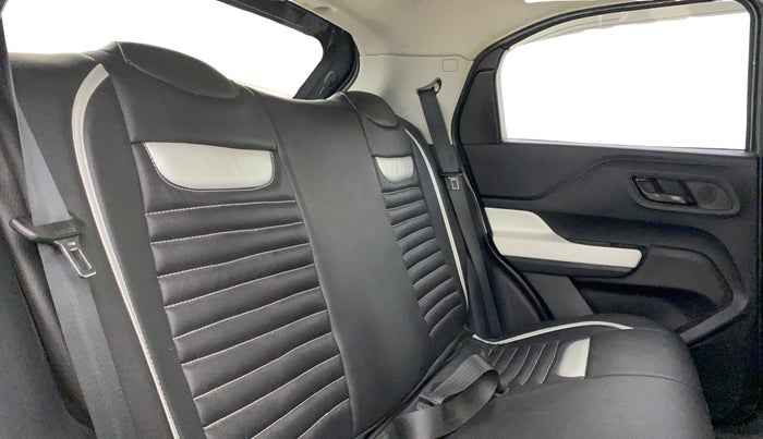 2023 Tata PUNCH ACCOMPLISHED MT, Petrol, Manual, 29,374 km, Right Side Rear Door Cabin