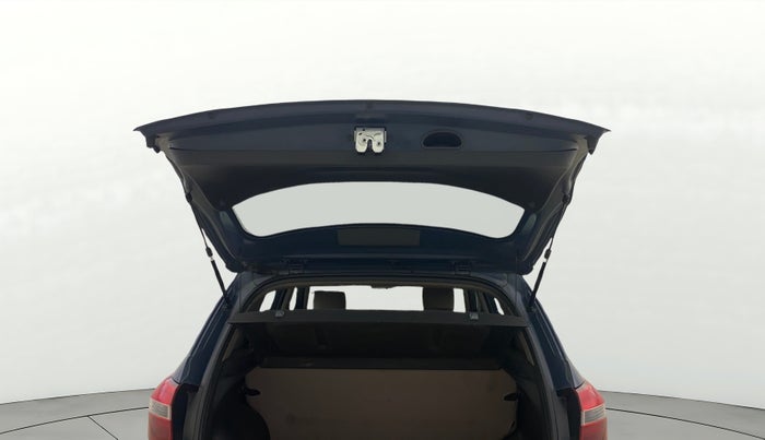 2015 Hyundai Creta SX PLUS 1.6 PETROL, Petrol, Manual, 87,769 km, Boot Door Open