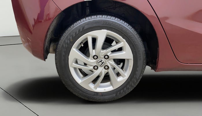 2015 Honda Jazz 1.2L I-VTEC V AT, Petrol, Automatic, 1,03,960 km, Right Rear Wheel