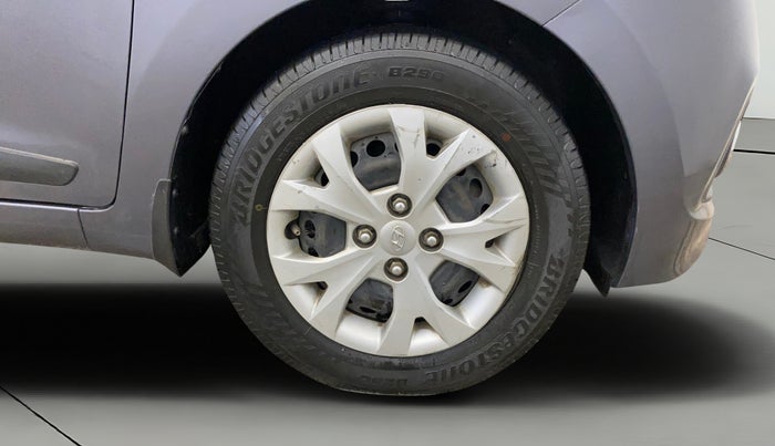 2016 Hyundai Grand i10 SPORTZ 1.2 KAPPA VTVT, Petrol, Manual, 65,801 km, Right Front Wheel