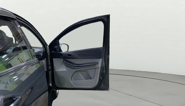 2021 Tata Tiago XT PETROL, Petrol, Manual, 43,980 km, RHS Front Door