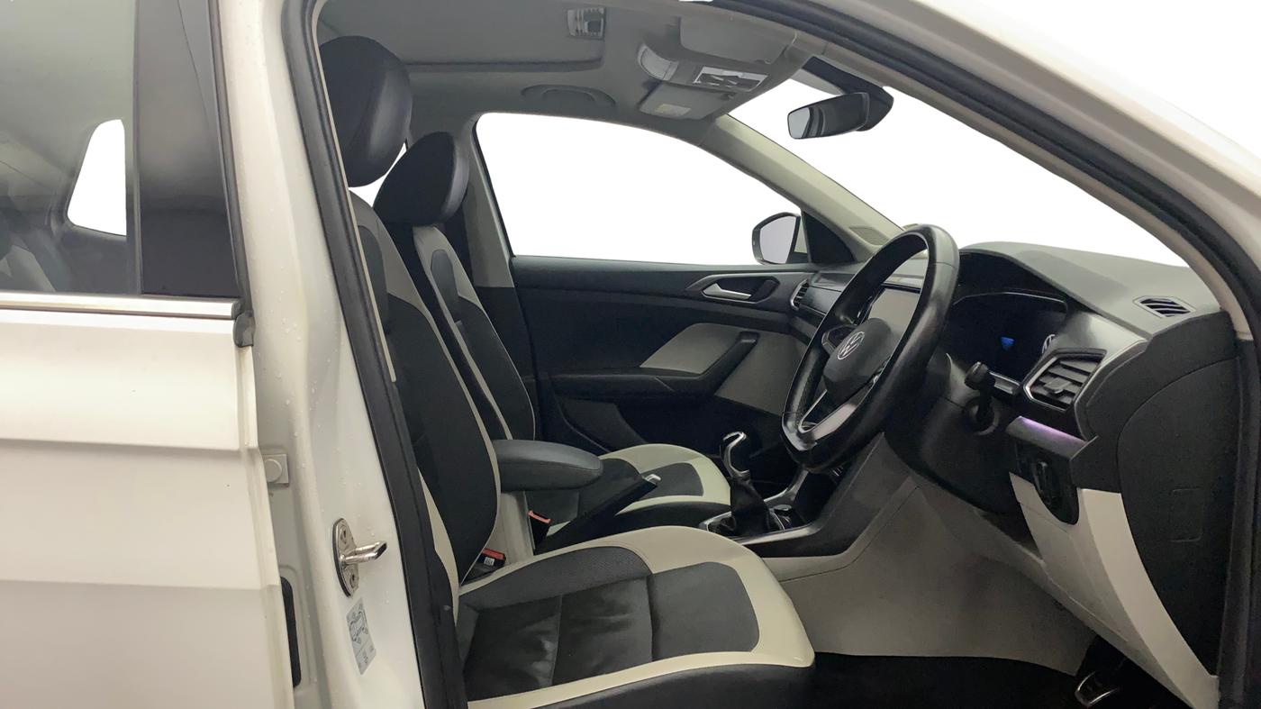2021 Volkswagen TAIGUN TOPLINE 1.0 TSI MT, Petrol, Manual, 91,699 km, Right Side Front Door Cabin