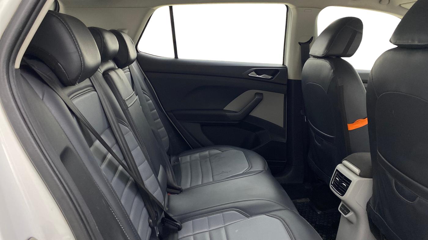 2023 Skoda KUSHAQ AMBITION 1.0L TSI MT, Petrol, Manual, 44,672 km, Right Side Rear Door Cabin