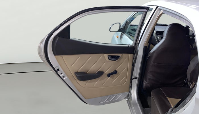 2017 Hyundai Eon SPORTZ, Petrol, Manual, 24,066 km, LHS Rear Door