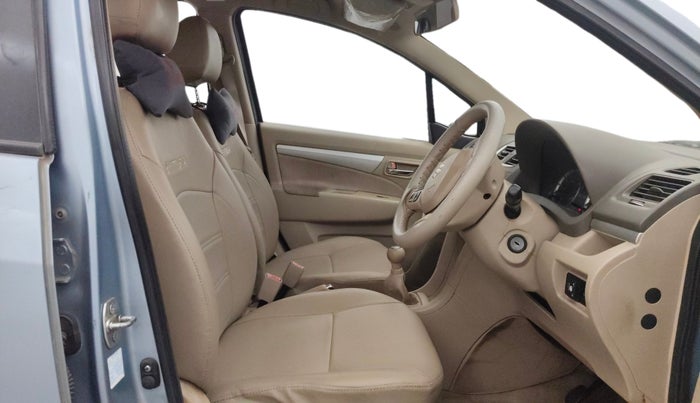 2014 Maruti Ertiga ZXI, CNG, Manual, 47,925 km, Right Side Front Door Cabin