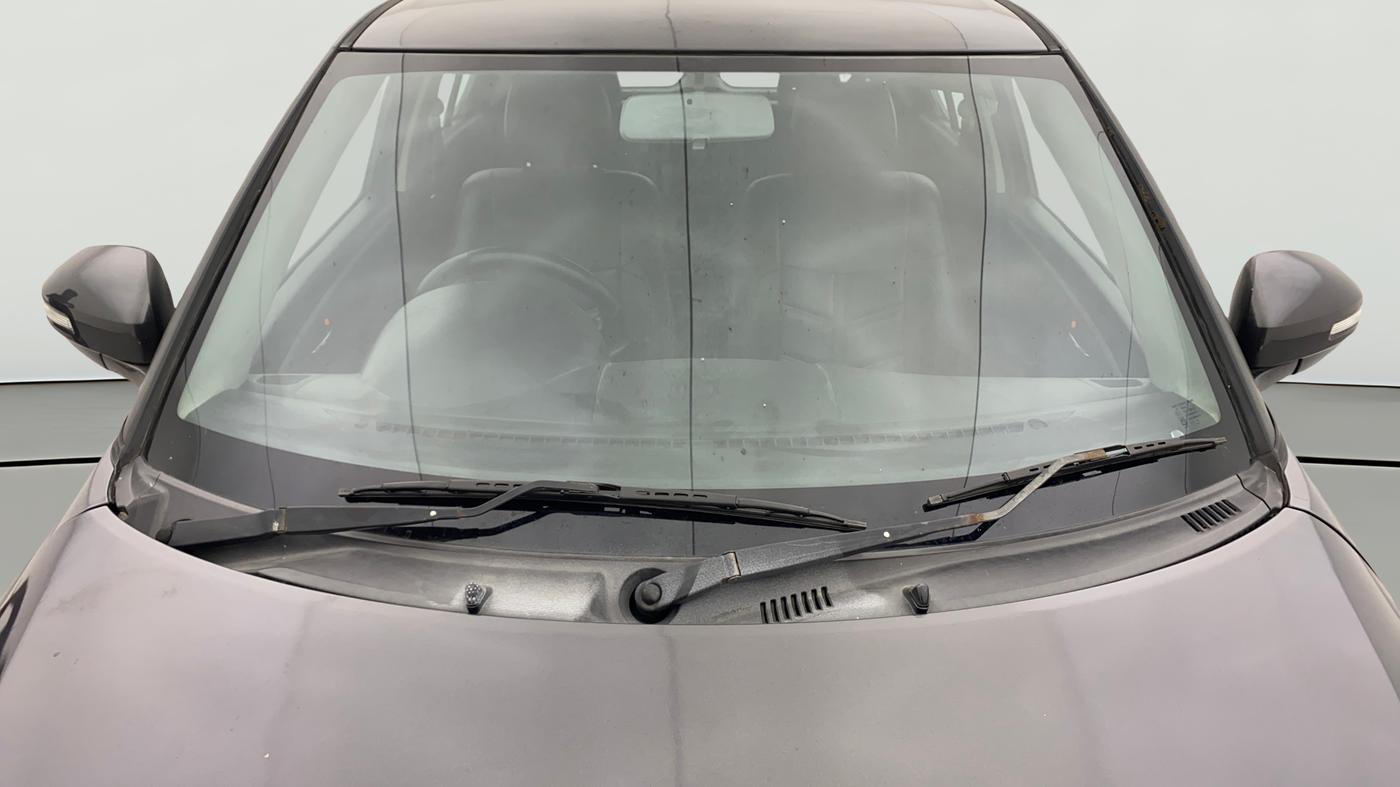 2017 Maruti Swift VDI, Diesel, Manual, 99,975 km, Front Windshield