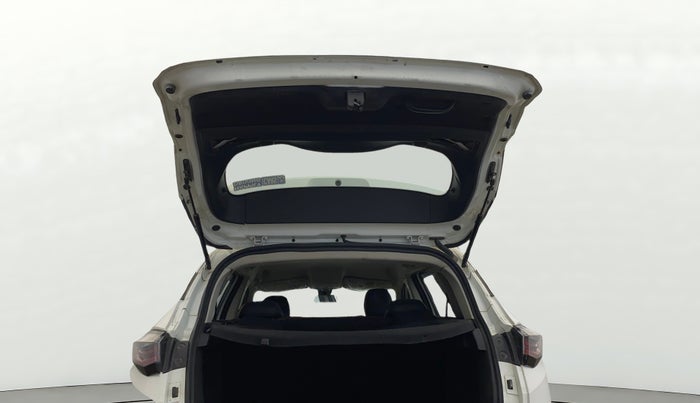 2022 Tata Harrier XM 2.0L KRYOTEC, Diesel, Manual, 38,886 km, Boot Door Open