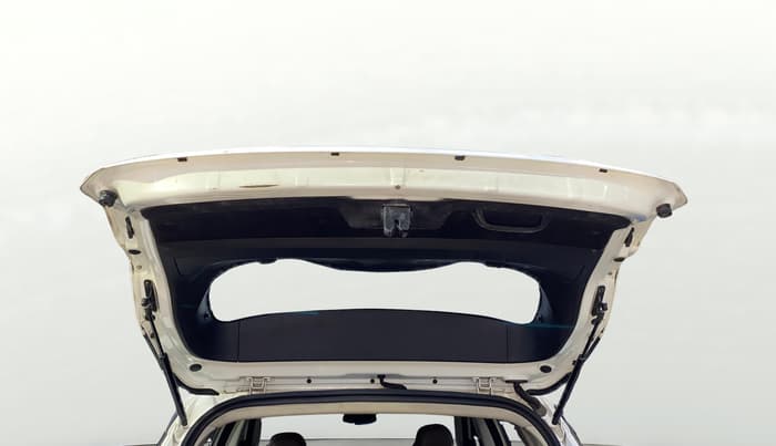 2022 Tata Harrier XE 2.0L KRYOTEC, Diesel, Manual, 72,489 km, Boot Door Open