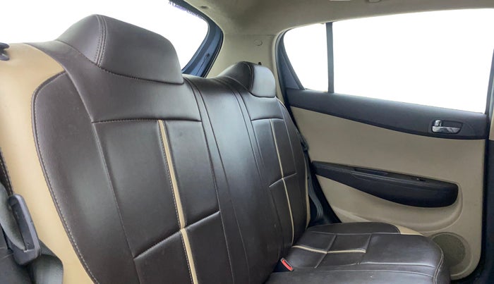 2014 Hyundai i20 MAGNA 1.2, Petrol, Manual, 18,133 km, Right Side Rear Door Cabin