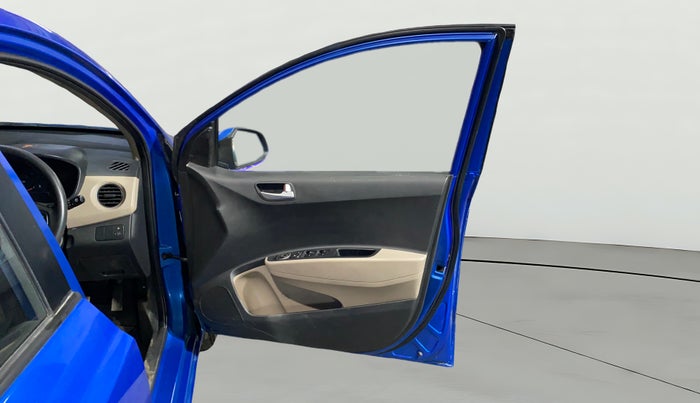 2017 Hyundai Xcent SX 1.2, Petrol, Manual, 30,577 km, RHS Front Door