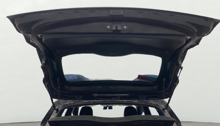 2022 Renault Kiger RXT (O) MT, Petrol, Manual, 27,994 km, Boot Door Open