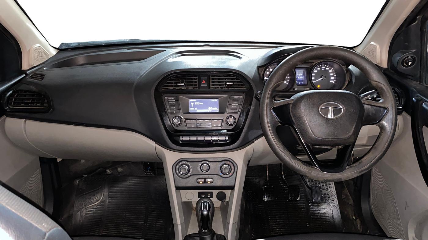 2018 Tata Tiago XT PETROL, Petrol, Manual, 61,983 km, Dashboard