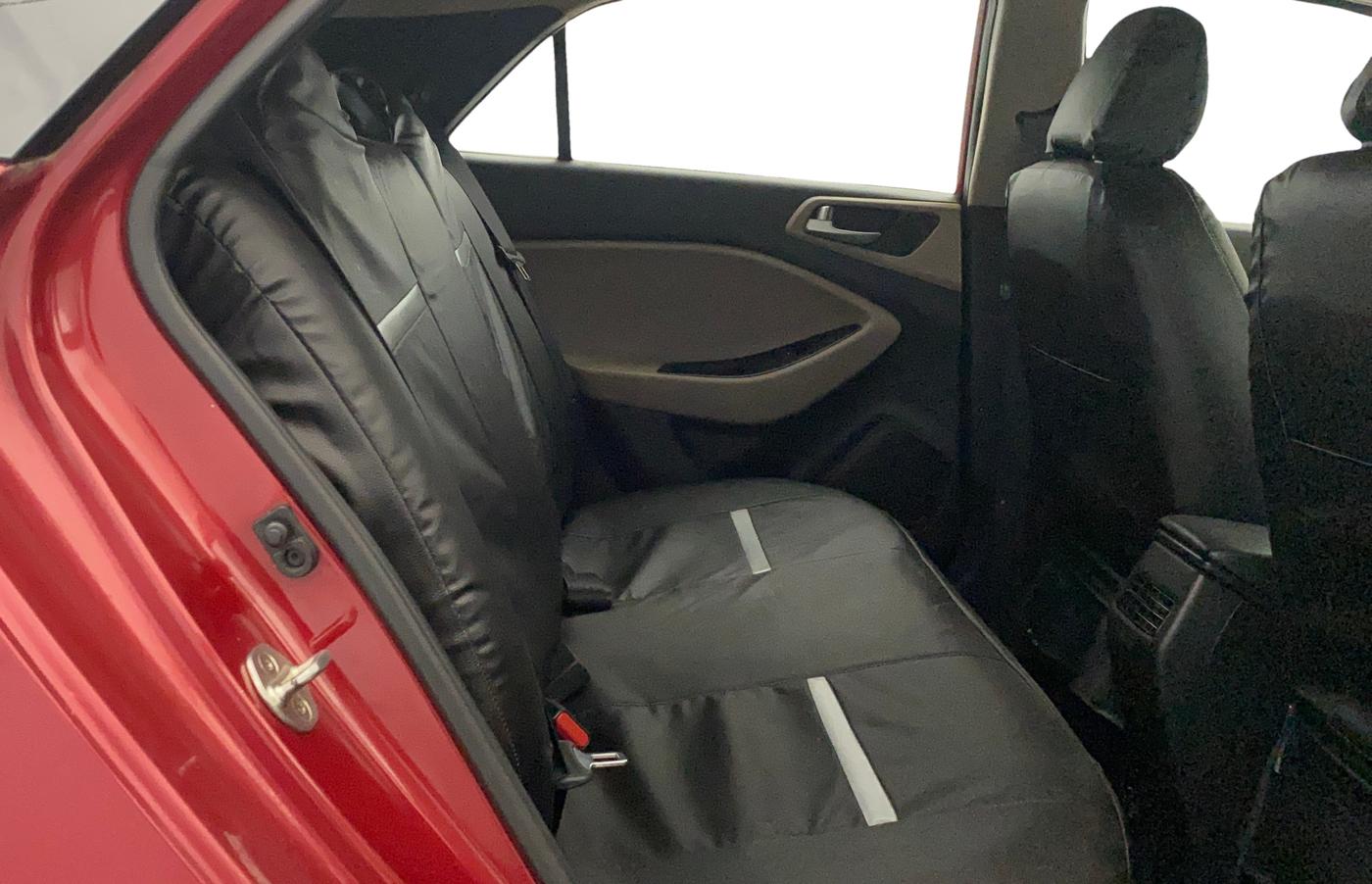 2019 Hyundai Elite i20 SPORTZ PLUS 1.2, Petrol, Manual, 31,783 km, Right Side Rear Door Cabin