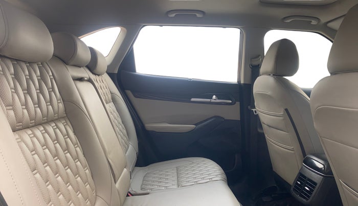 2020 KIA SELTOS HTX 1.5 DIESEL, Diesel, Manual, 74,958 km, Right Side Rear Door Cabin