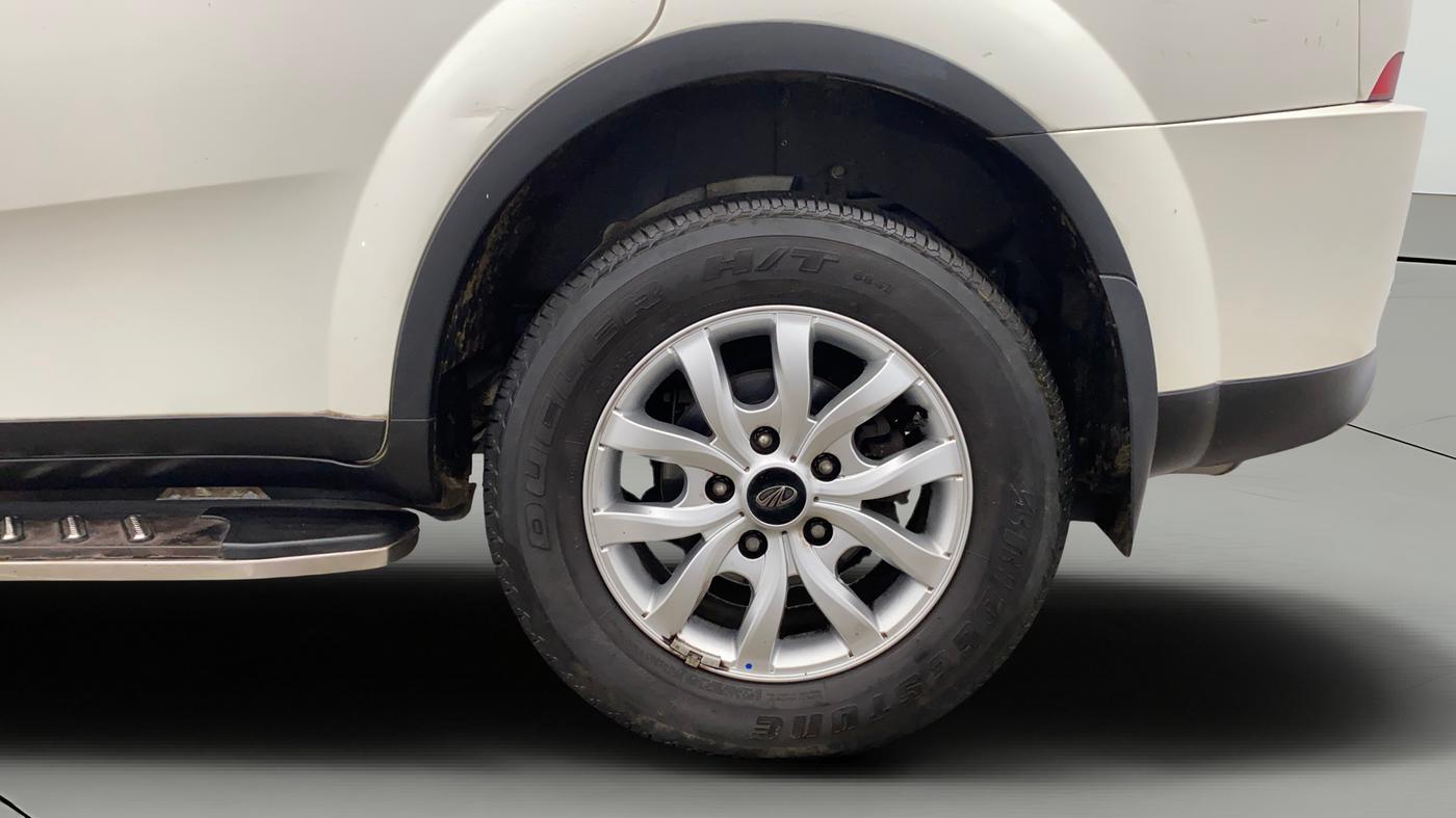 2020 Mahindra XUV500 W9, Diesel, Manual, 40,716 km, Left Rear Wheel
