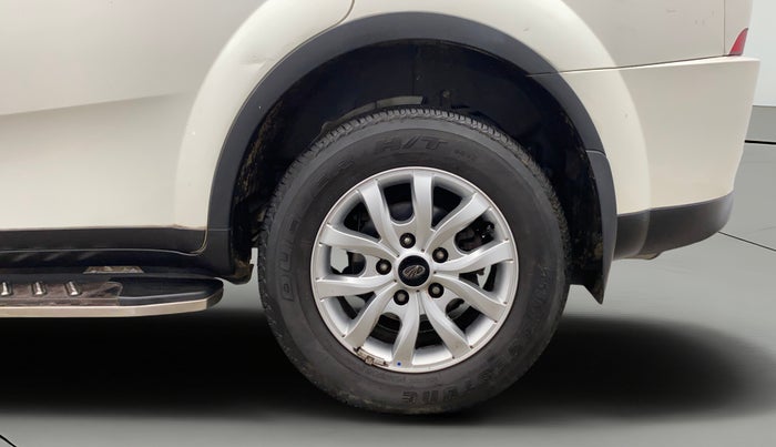 2020 Mahindra XUV500 W9, Diesel, Manual, 40,716 km, Left Rear Wheel