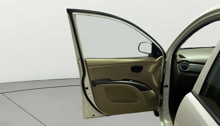 2013 Hyundai i10 ERA 1.1, CNG, Manual, 88,624 km, LHS Front Door