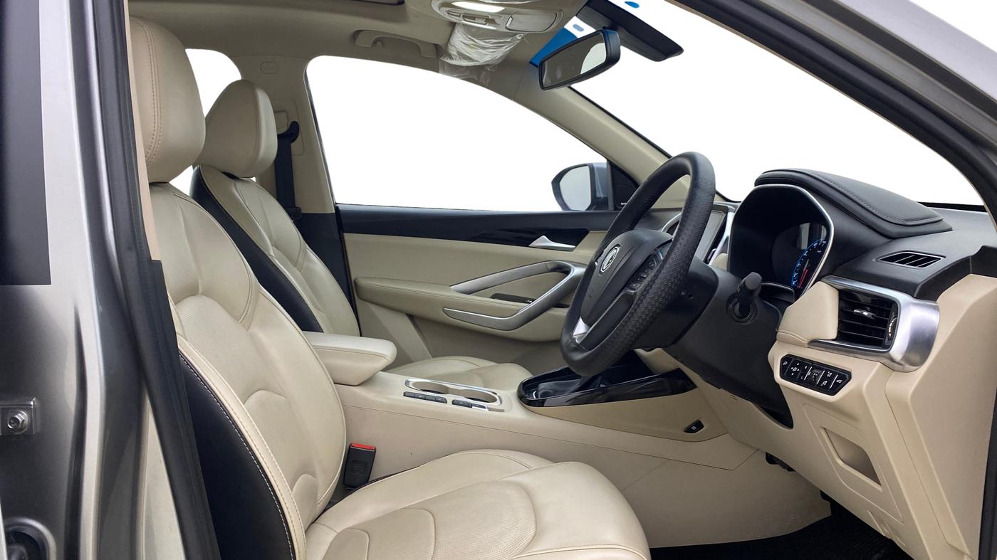 2022 MG HECTOR SHARP 1.5 PETROL CVT, Petrol, Automatic, 34,839 km, Right Side Front Door Cabin