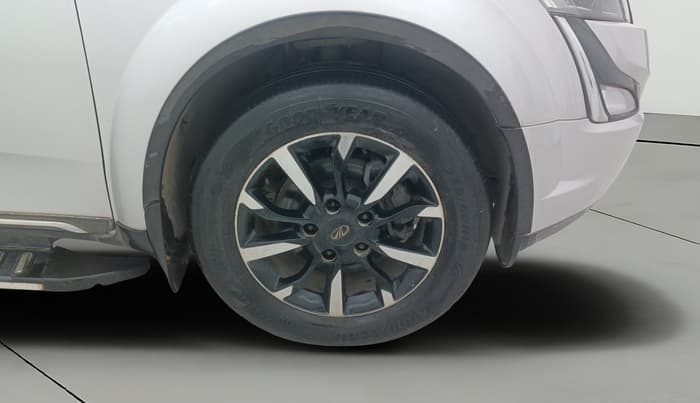 2018 Mahindra XUV500 W11, Diesel, Manual, 69,561 km, Right Front Wheel