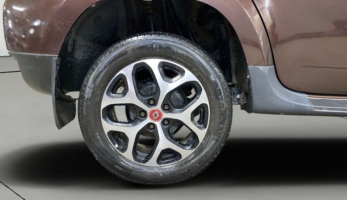 2021 Renault Duster RXS 1.3 TURBO PETROL MT, Petrol, Manual, 42,060 km, Right Rear Wheel