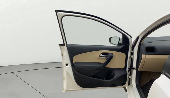 2016 Volkswagen Ameo COMFORTLINE 1.2L, Petrol, Manual, 59,217 km, LHS Front Door