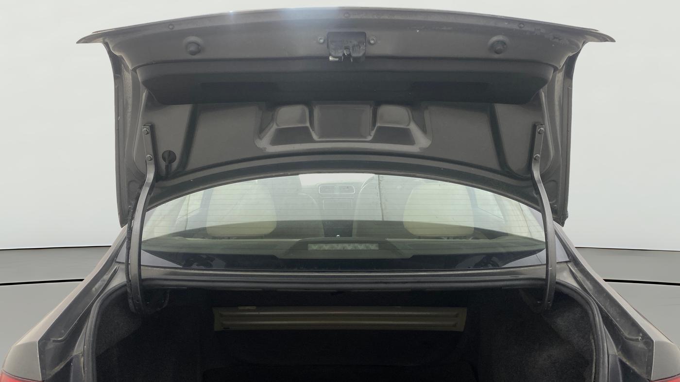 2014 Volkswagen Vento HIGHLINE PETROL AT, Petrol, Automatic, 93,694 km, Boot Door Open