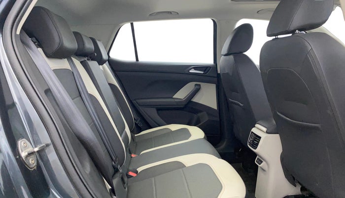 2023 Volkswagen TAIGUN GT PLUS 1.5 TSI DSG, Petrol, Automatic, 20,622 km, Right Side Rear Door Cabin